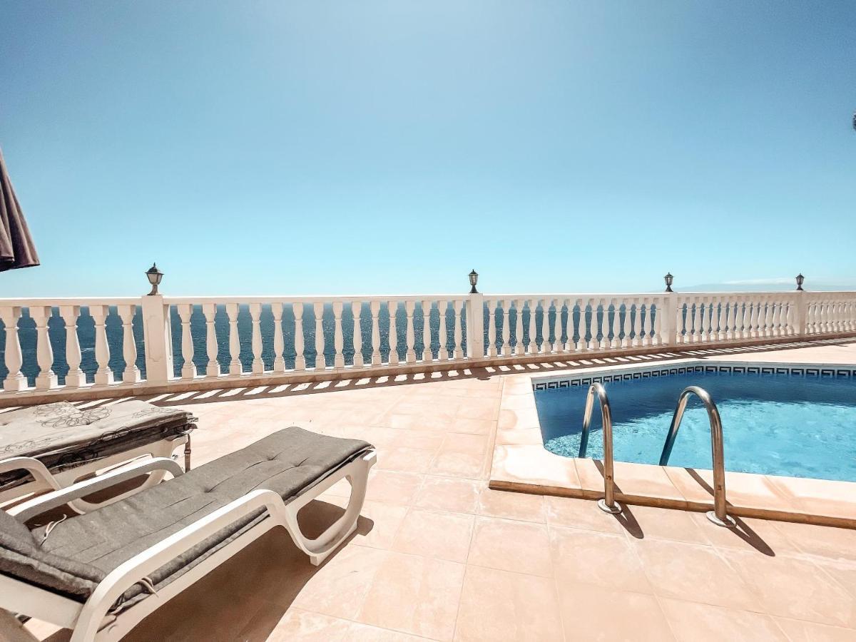 Villa Julia, First Line, 3 Bedrooms, Stunning Ocean View, Pool In 칼라오살바헤 외부 사진