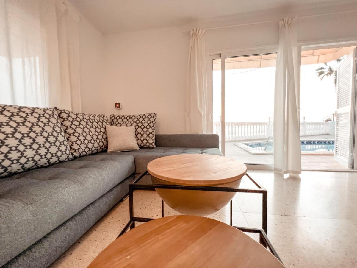Villa Julia, First Line, 3 Bedrooms, Stunning Ocean View, Pool In 칼라오살바헤 외부 사진